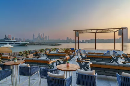 Территория Rixos The Palm Hotel & Suites